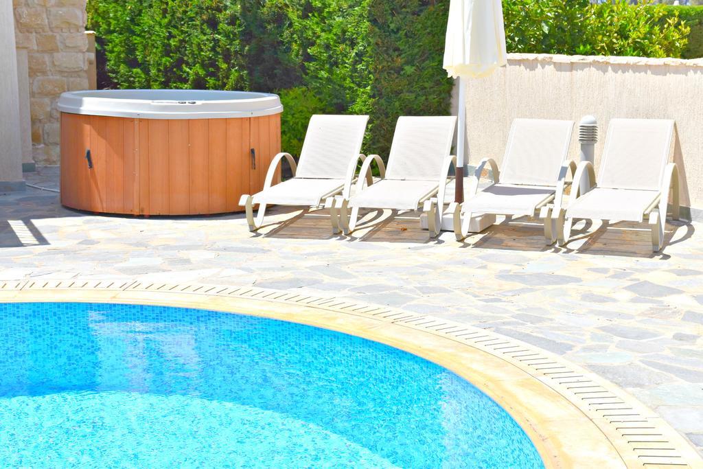 Villa Lalianda Sandy Beach Villas - Private Pool - Jacuzzi - Private Beach Area Polis Eksteriør bilde