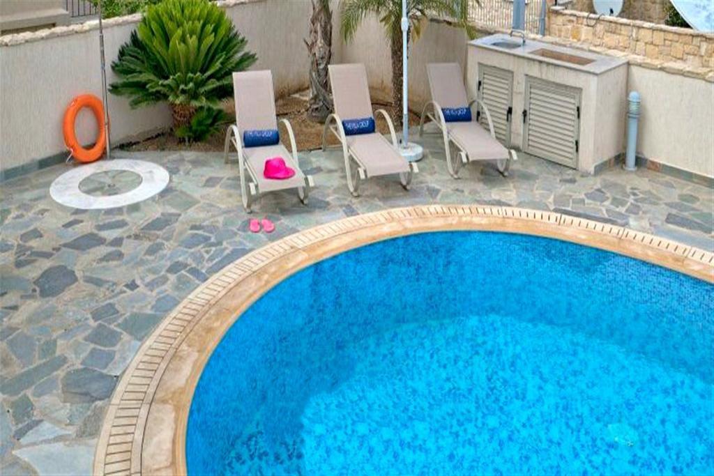 Villa Lalianda Sandy Beach Villas - Private Pool - Jacuzzi - Private Beach Area Polis Eksteriør bilde